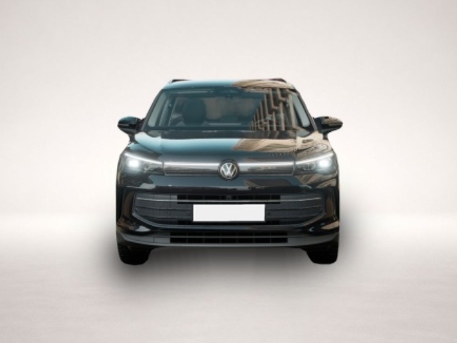 Volkswagen Tiguan (10/2025, )