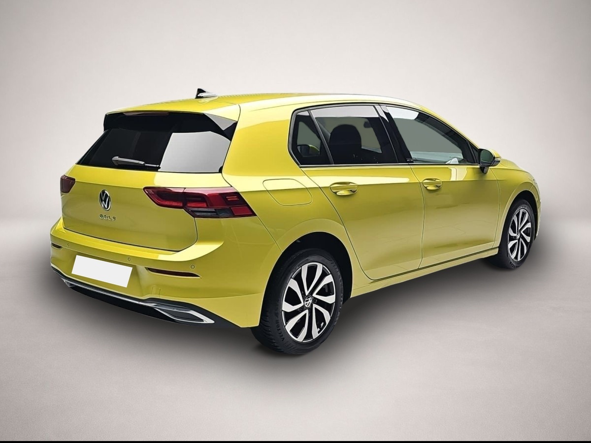 Volkswagen Golf (06/2022, Benzin)