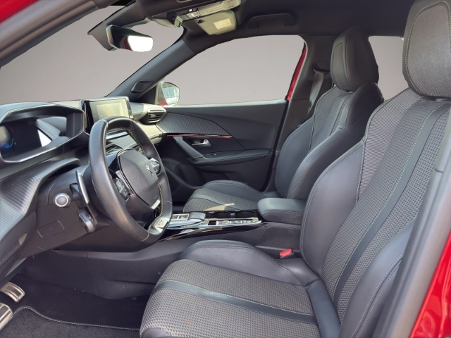 Peugeot 2008 (04/2023, Benzin)
