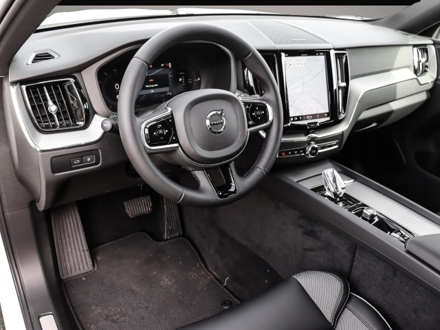 Volvo XC60 (12/2023, Hybrid (Benzin/Elektro))