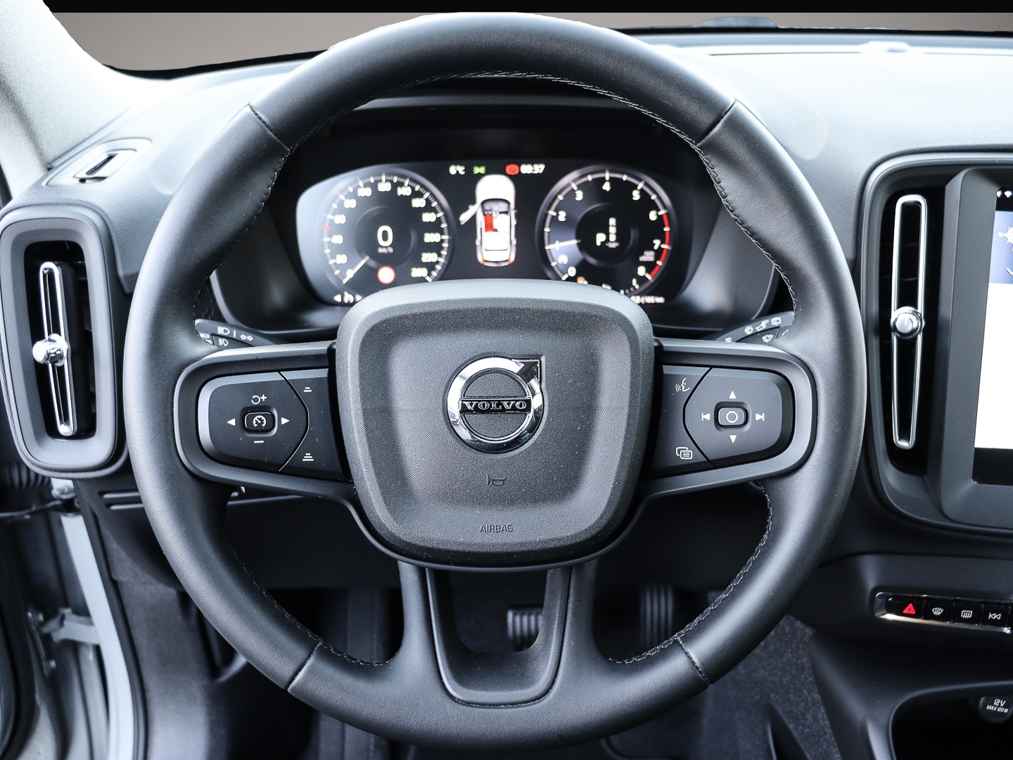Volvo XC40 (08/2023, Benzin)
