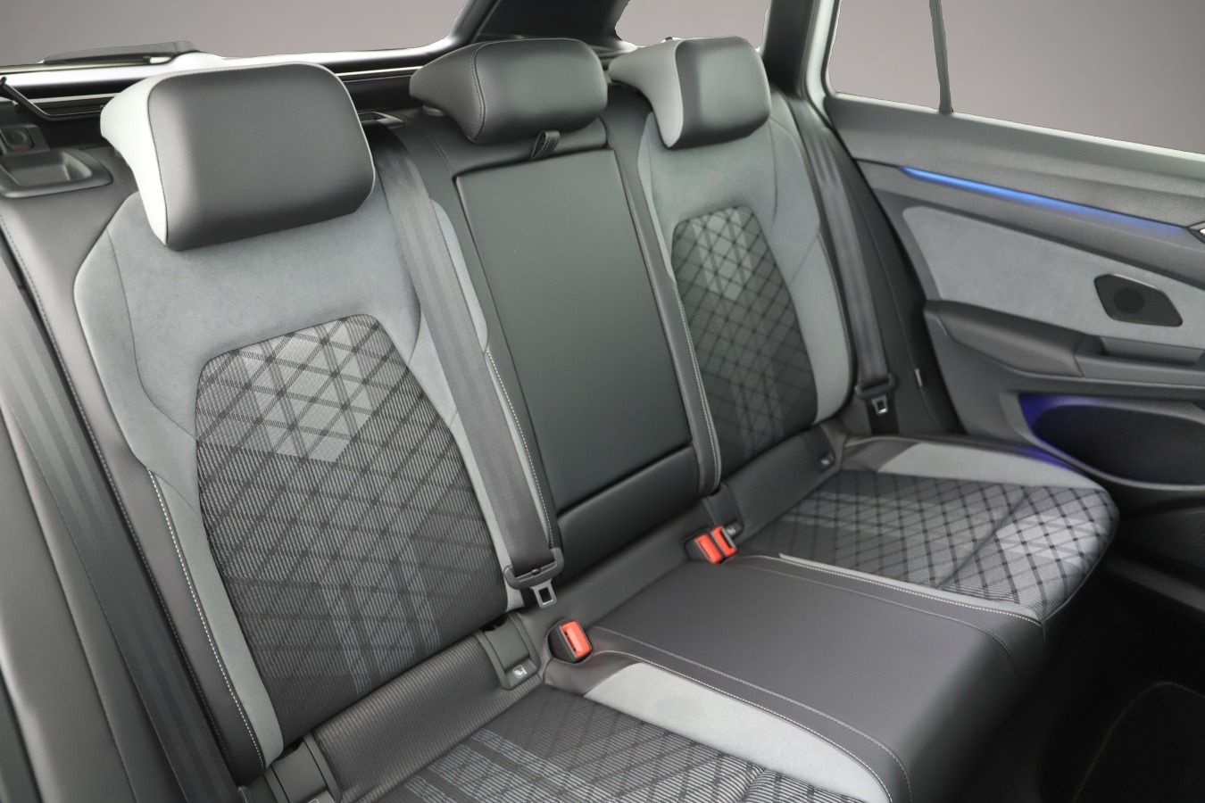 Volkswagen Golf (02/2023, )
