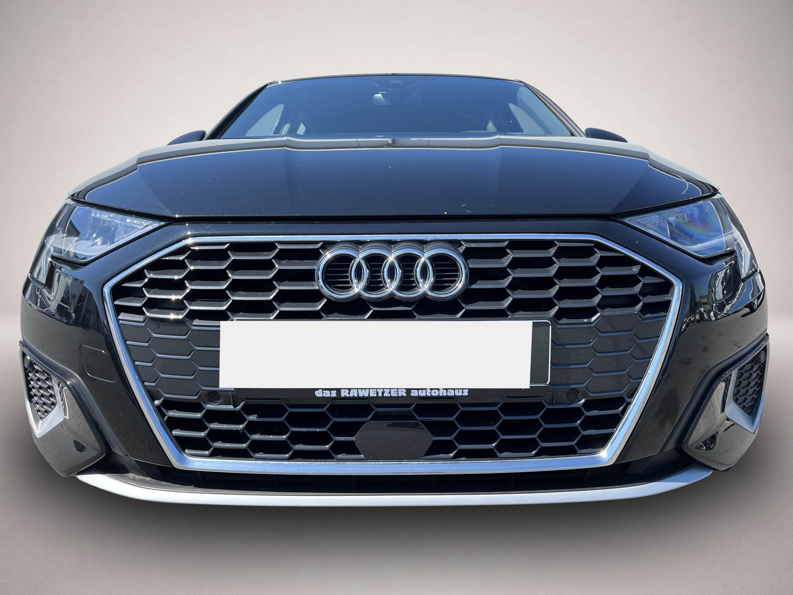 Audi A3 (03/2022, Benzin)