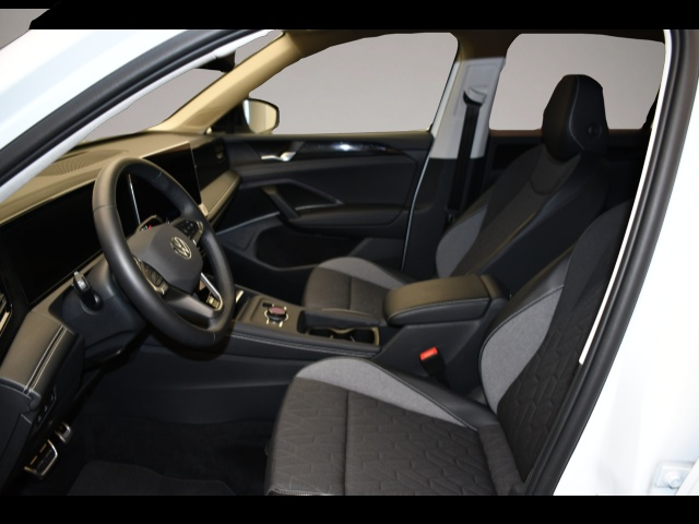 Volkswagen Tiguan (09/2025, Benzin)
