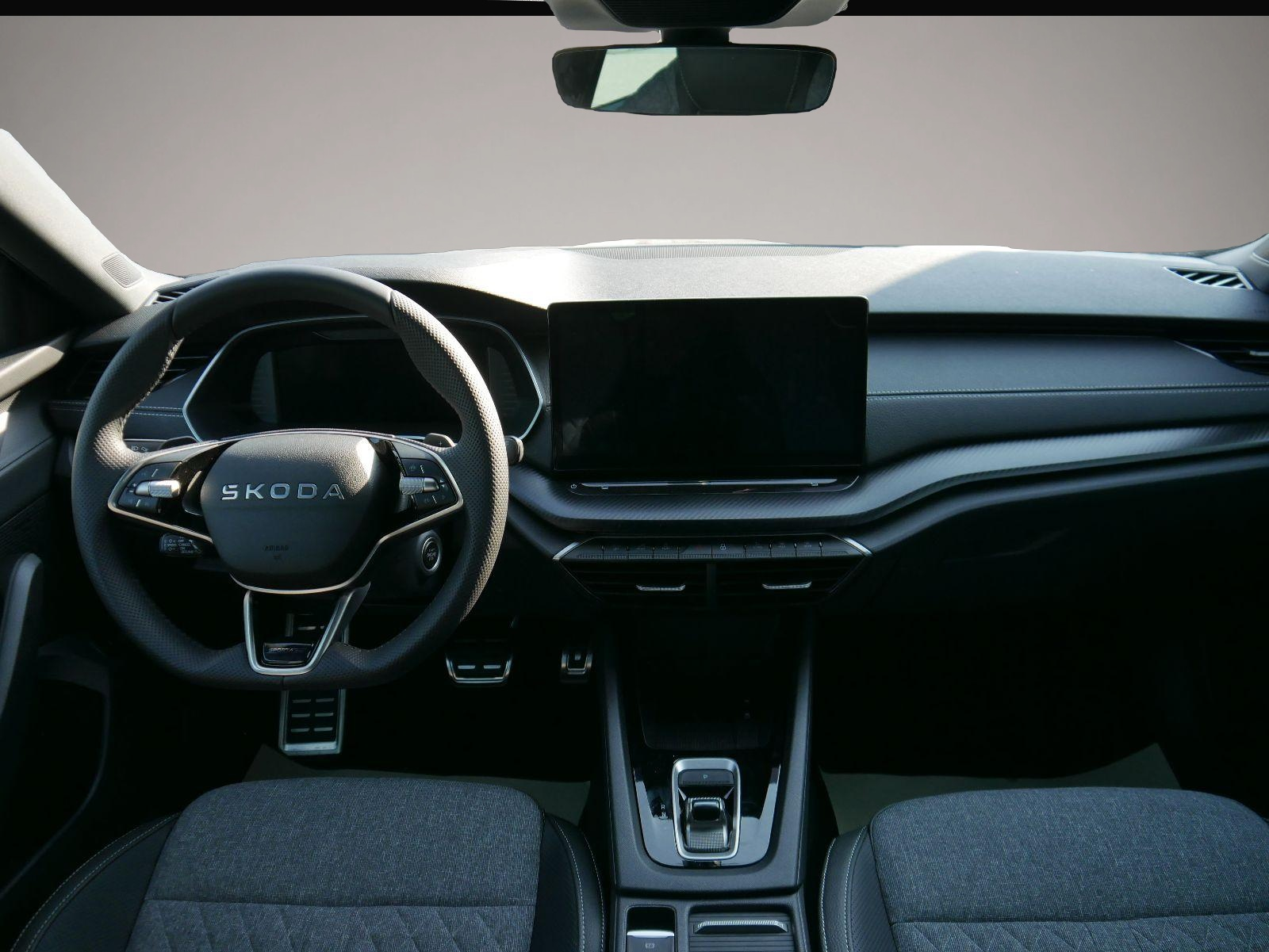 Skoda Octavia (02/2026, Benzin)