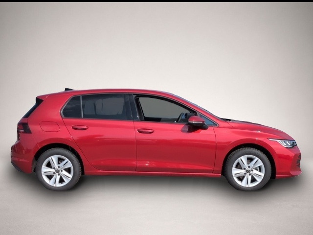 Volkswagen Golf (09/2025, Benzin)