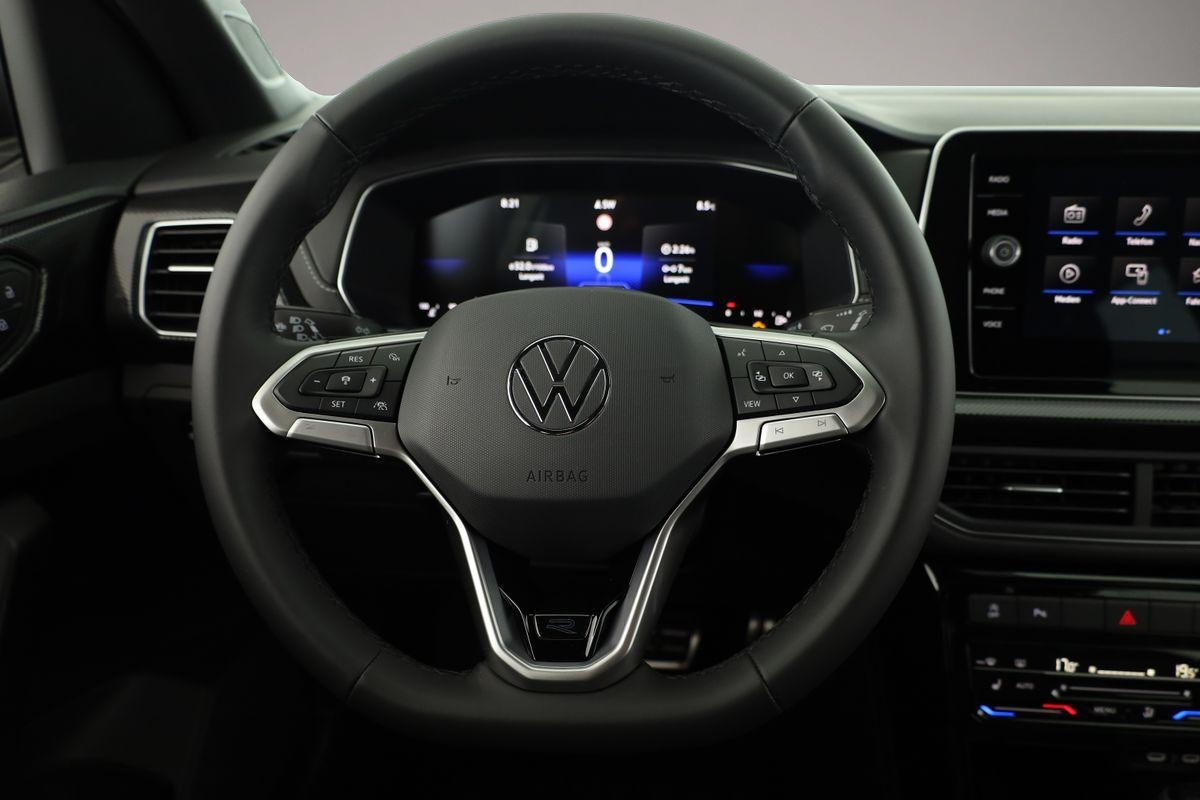 Volkswagen T-Cross (06/2026, Benzin)