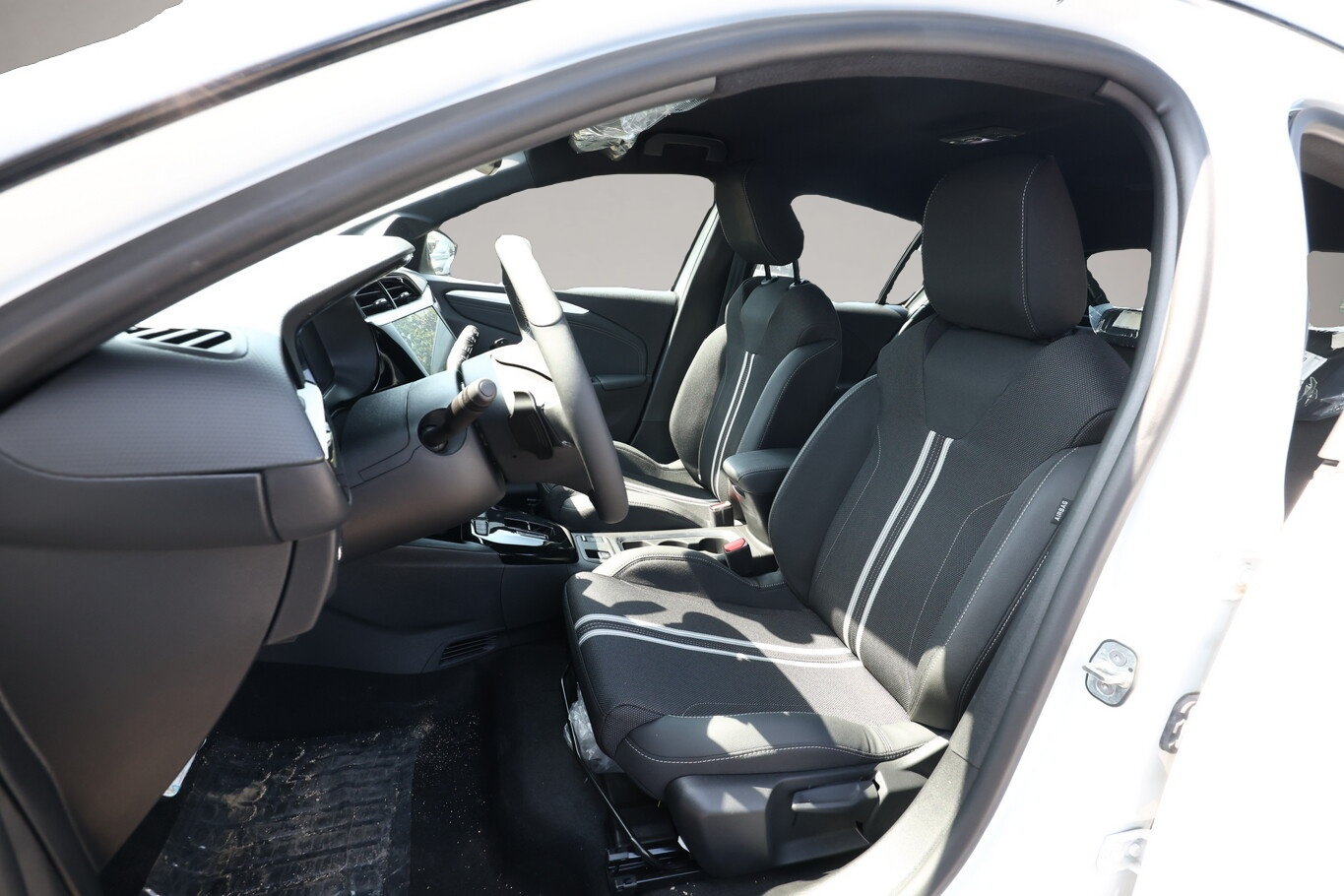 Opel Corsa (12/2025, Benzin)