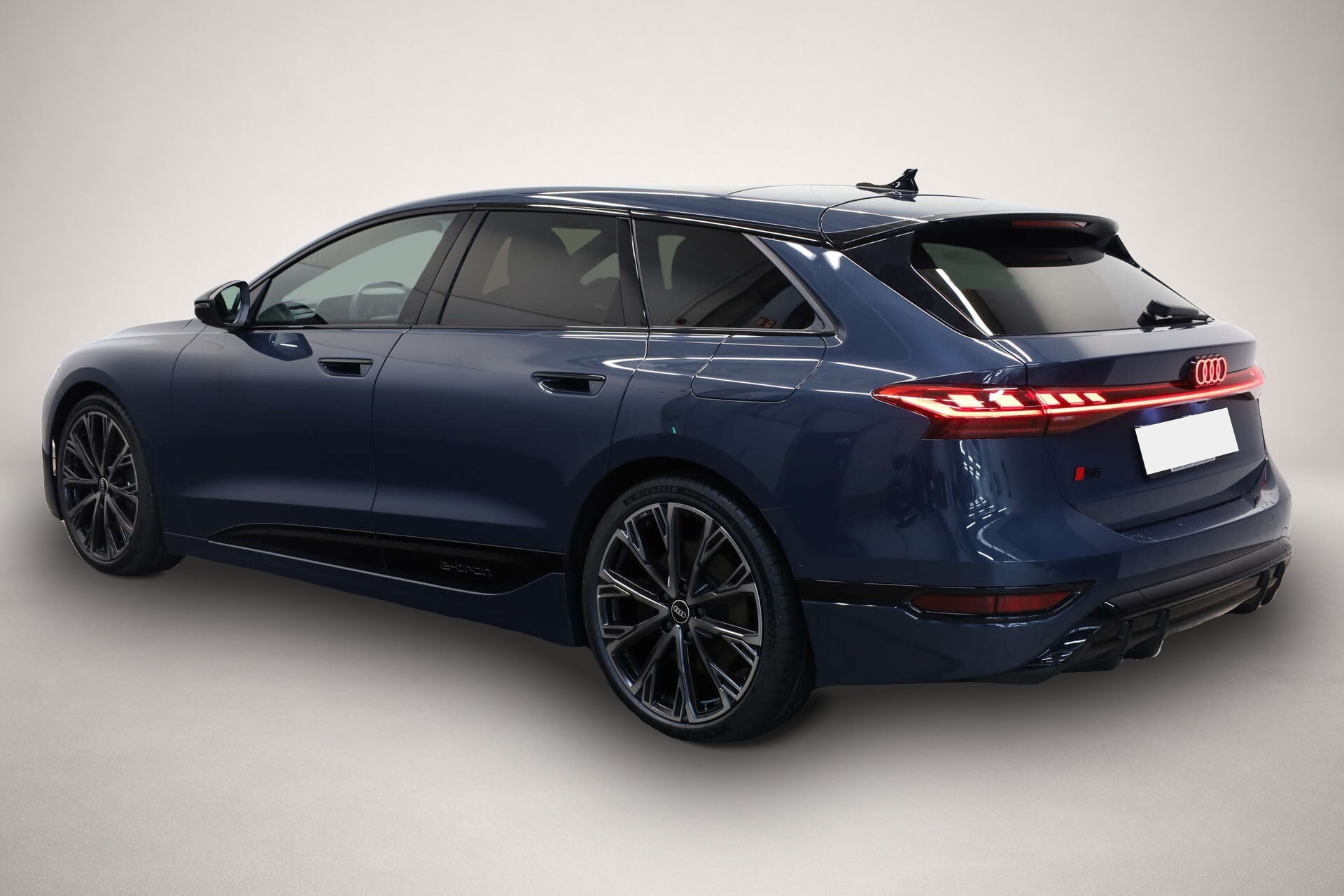 Audi e-tron (09/2025, ELECTRIC)