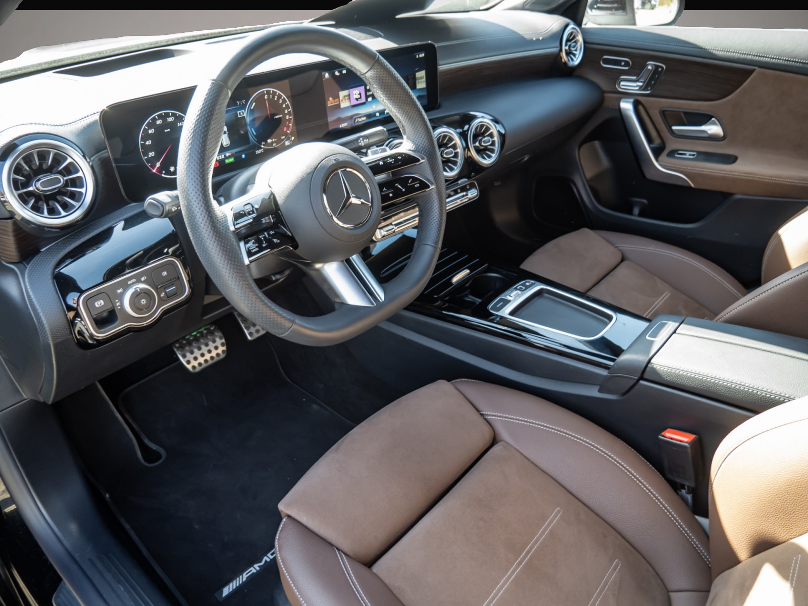 Mercedes-Benz CLA 250 (05/2025, Hybrid (Benzin/Elektro))