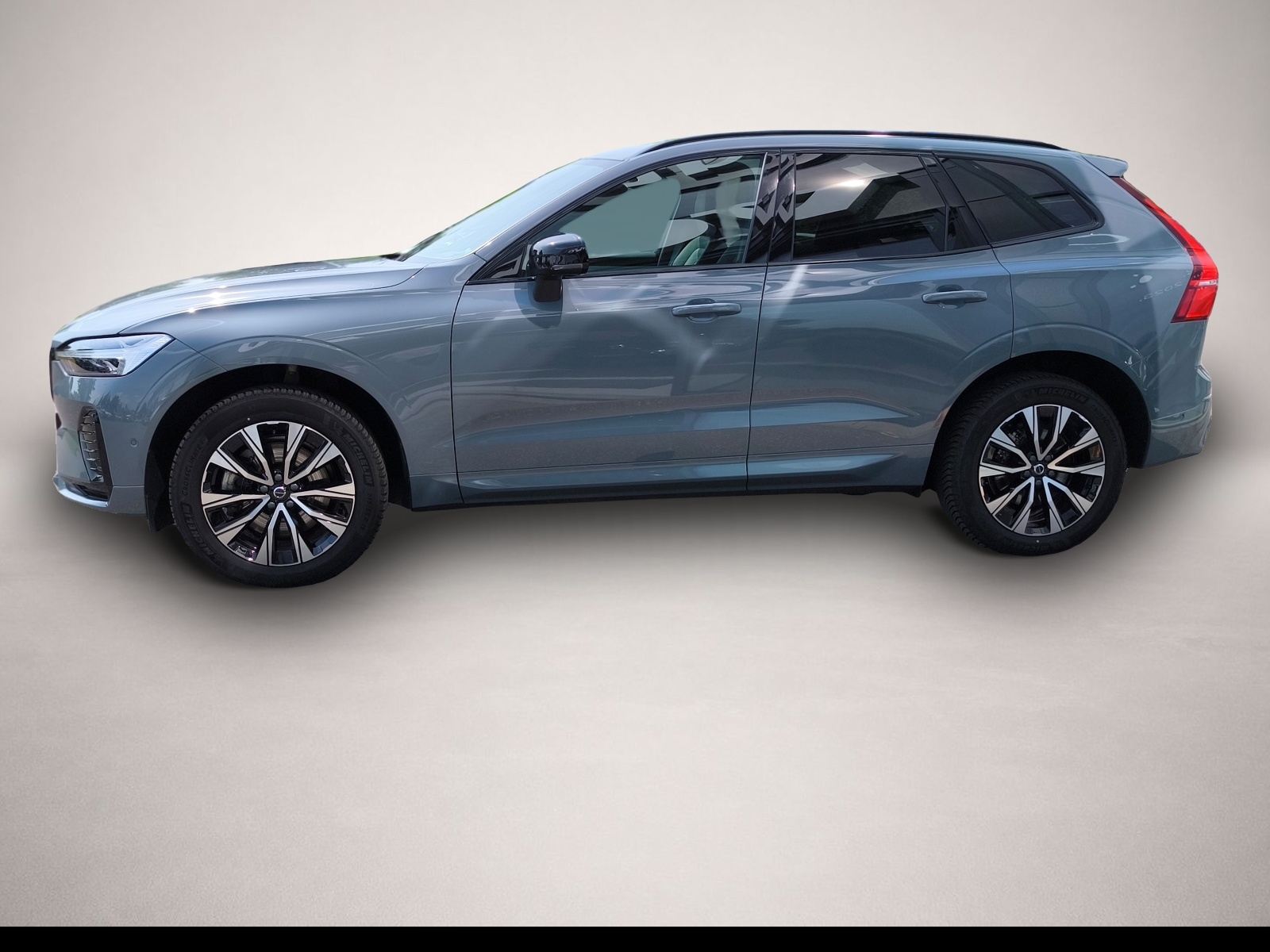 Volvo XC60 (11/2023, Benzin)