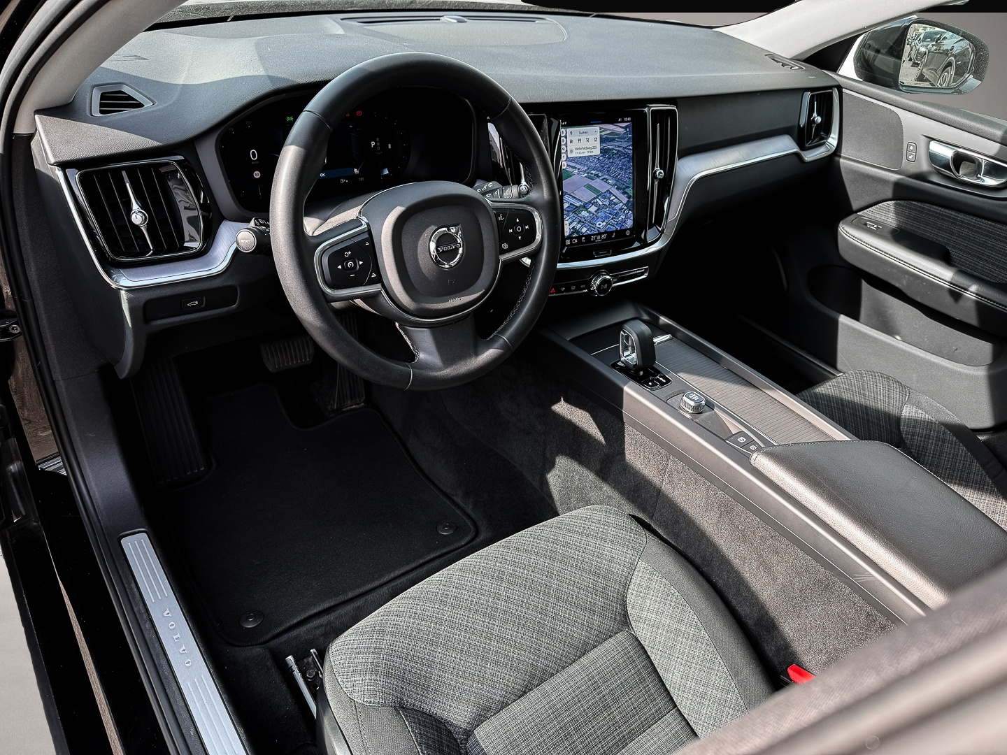 Volvo V60 (11/2023, Benzin)