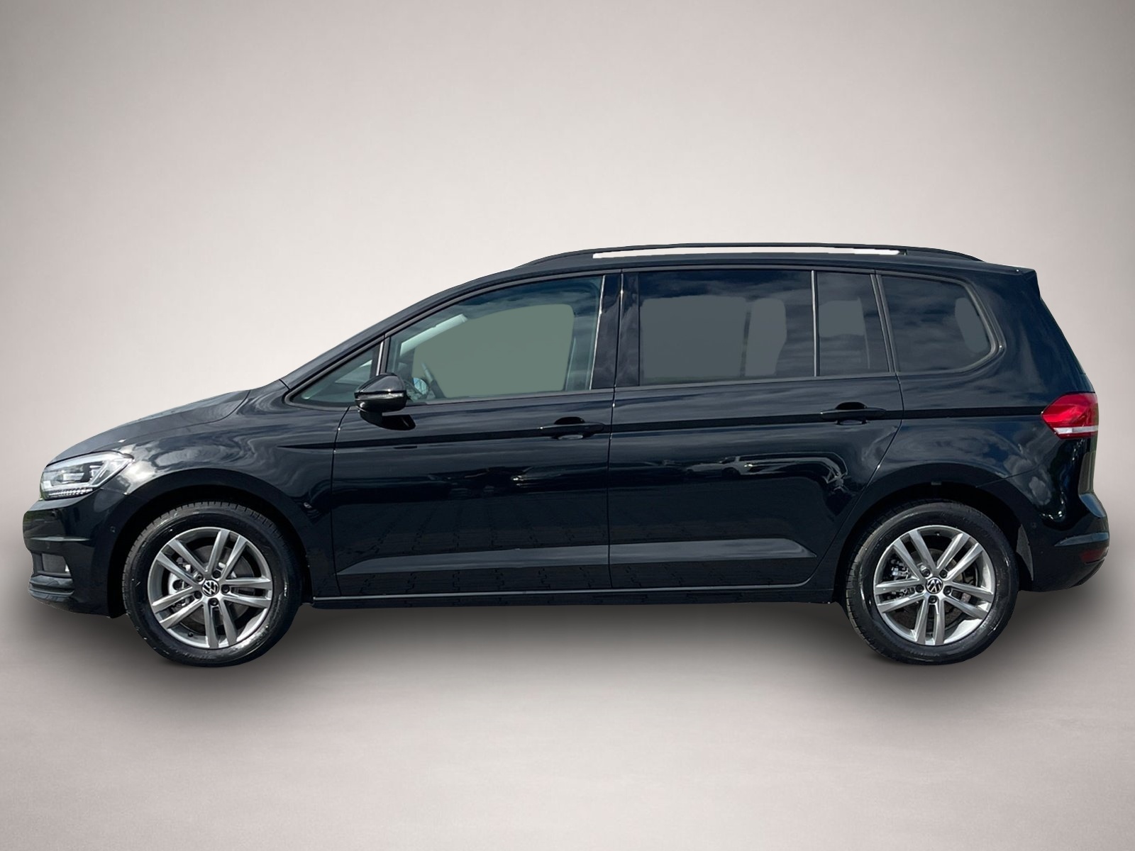 Volkswagen Touran (06/2026, Benzin)