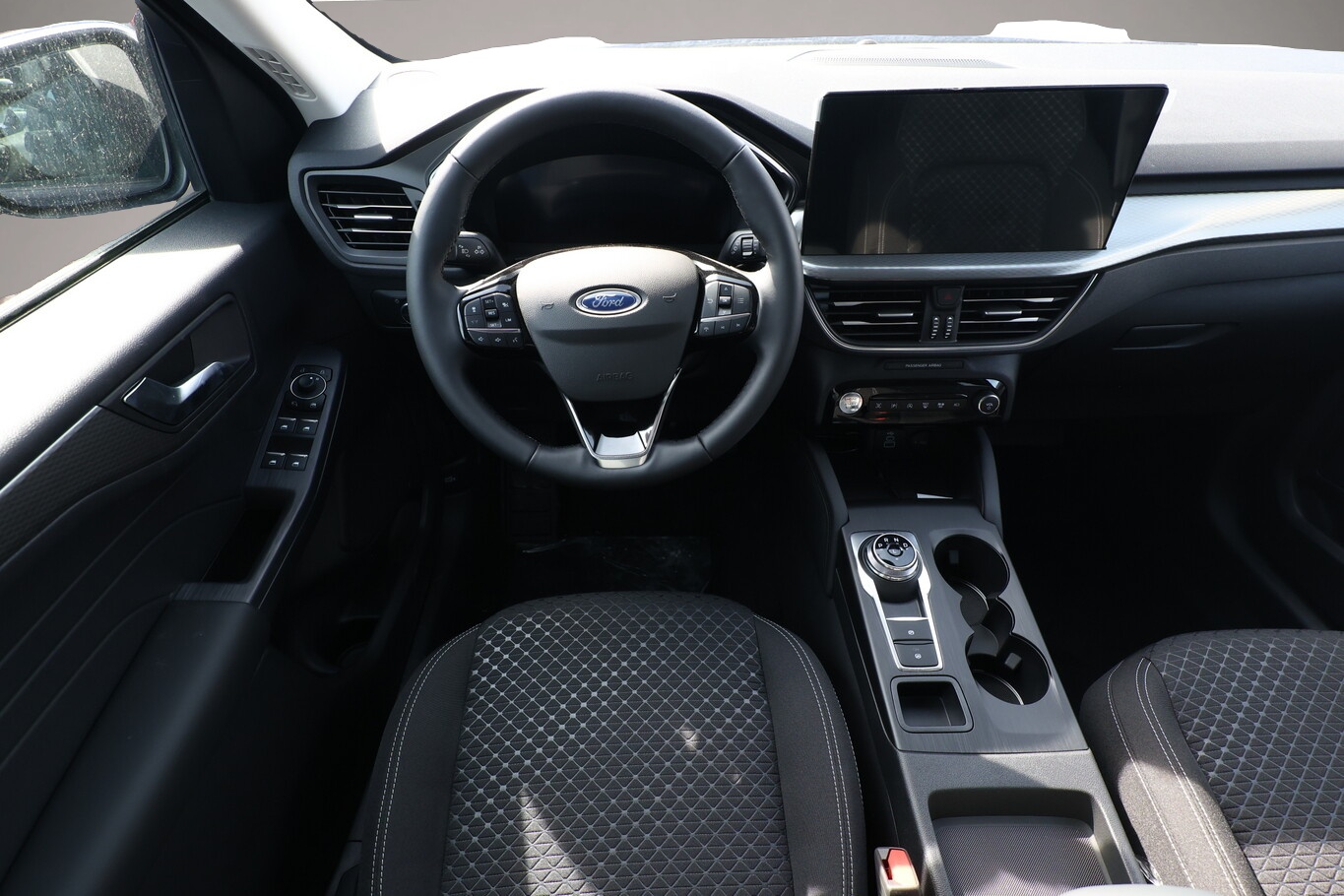 Ford Kuga (01/2026, Benzin)