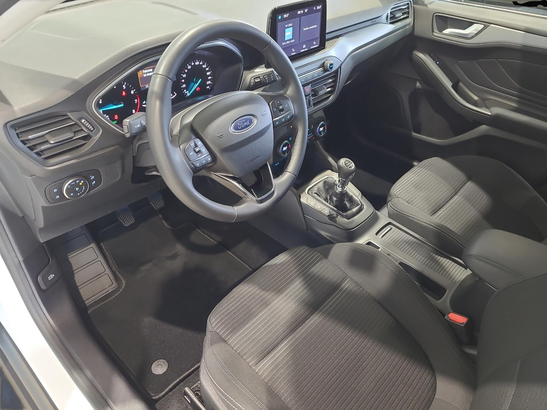 Ford Focus (02/2023, Benzin)
