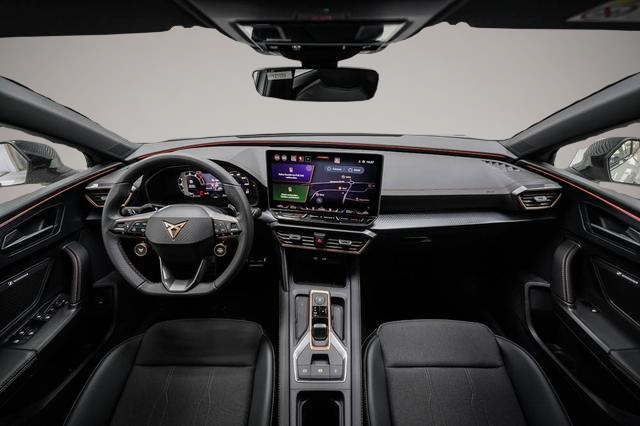 Cupra Leon (04/2026, Benzin)