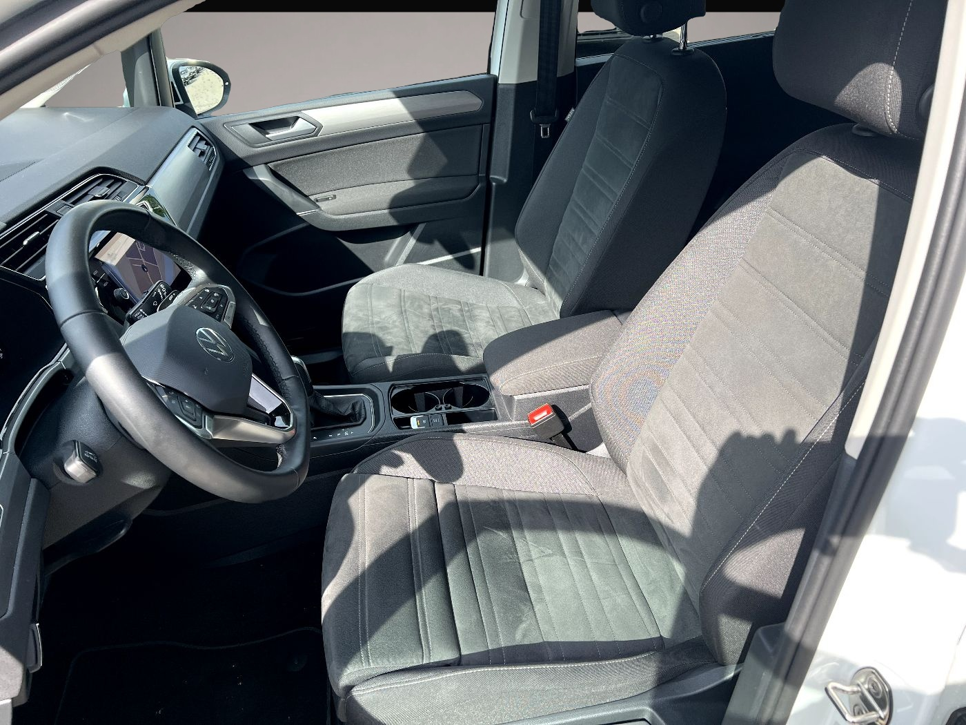 Volkswagen Touran (04/2024, Benzin)