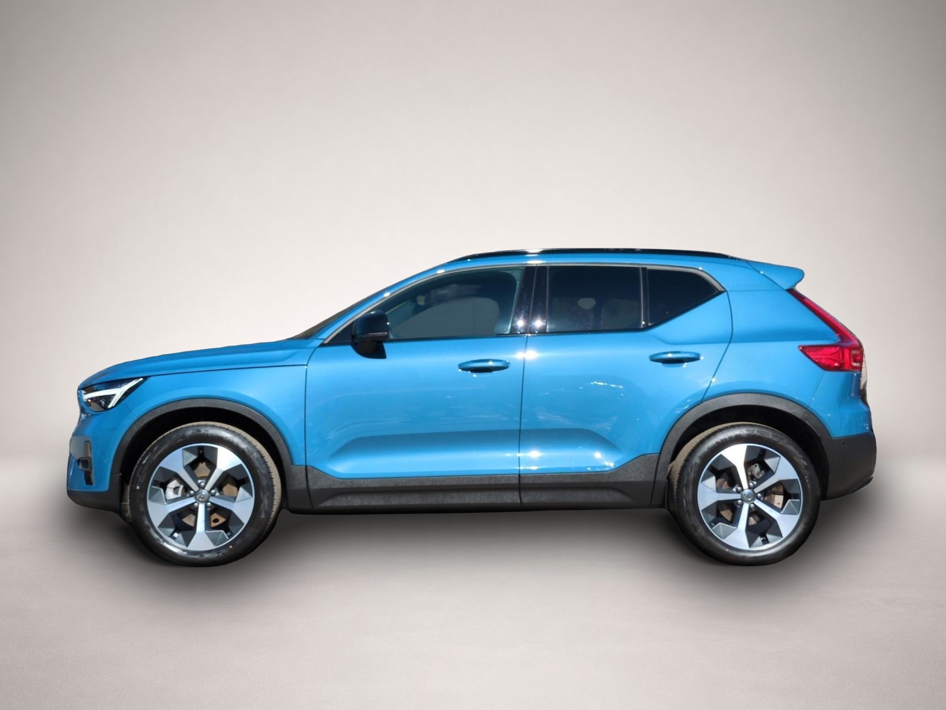 Volvo XC40 (07/2025, Benzin)
