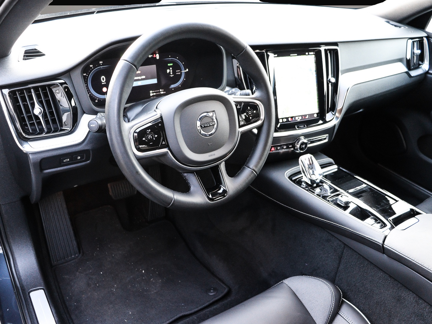 Volvo V60 (12/2022, Hybrid (Benzin/Elektro))