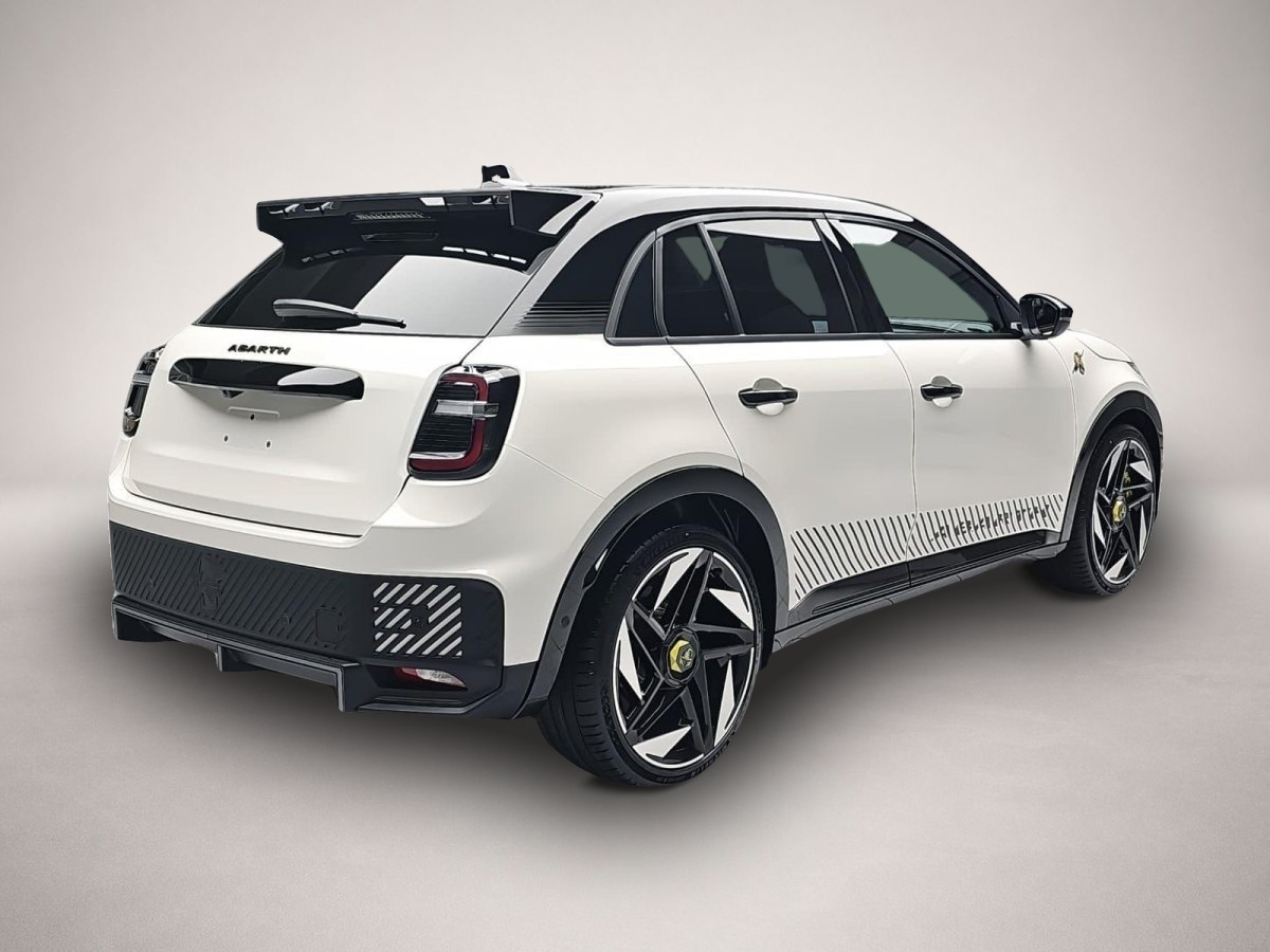 Abarth 600e, image 2 of 4
