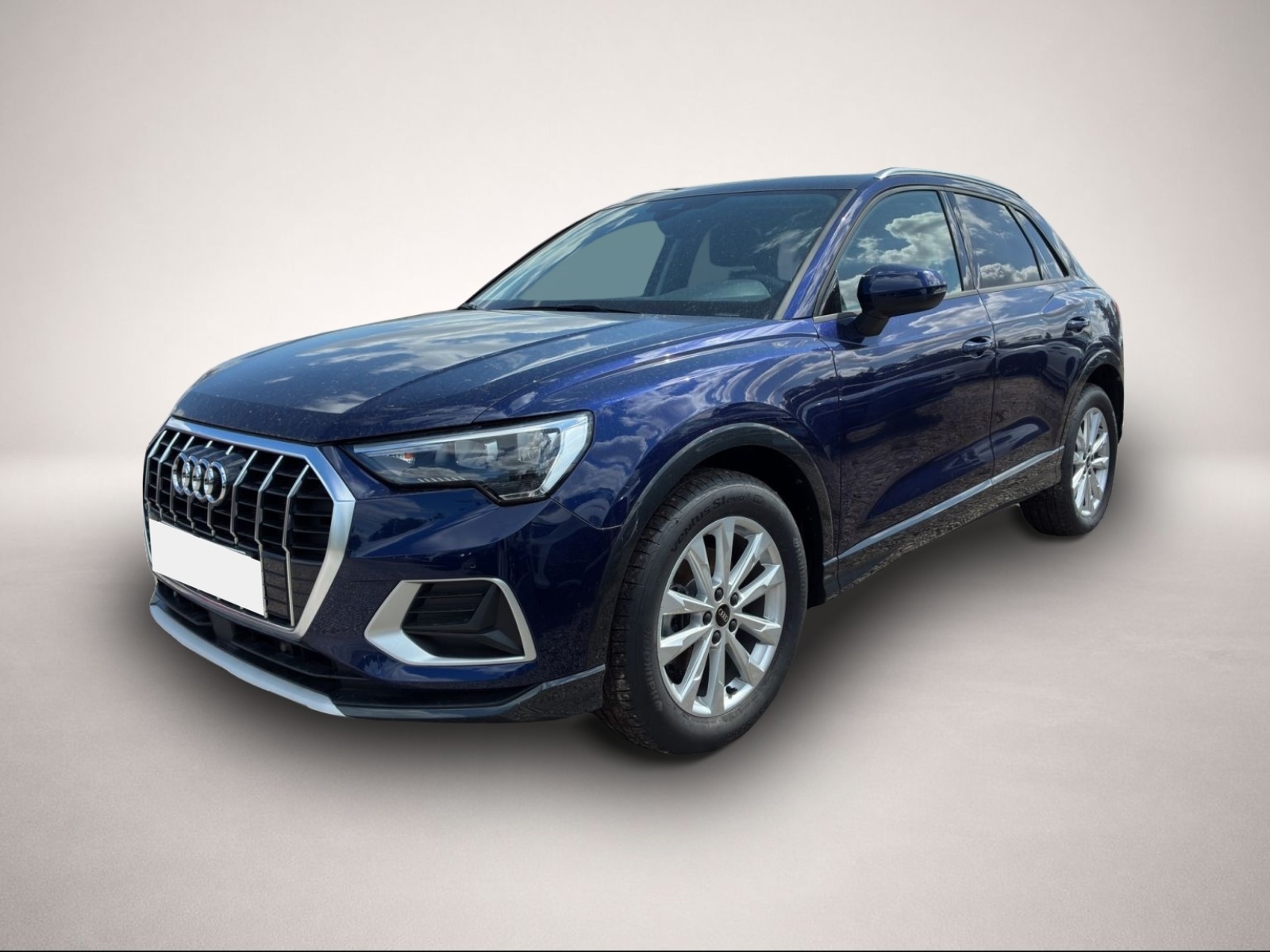 Audi Q3 (09/2025, Benzin)