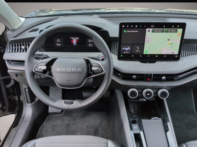 Skoda Superb (12/2025, Benzin)