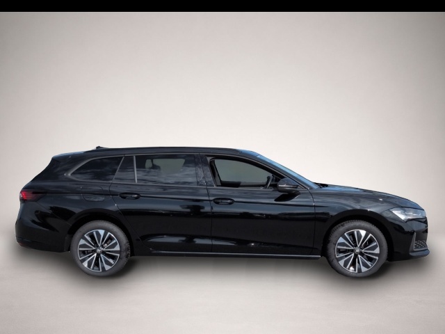 Skoda Superb (12/2025, Benzin)