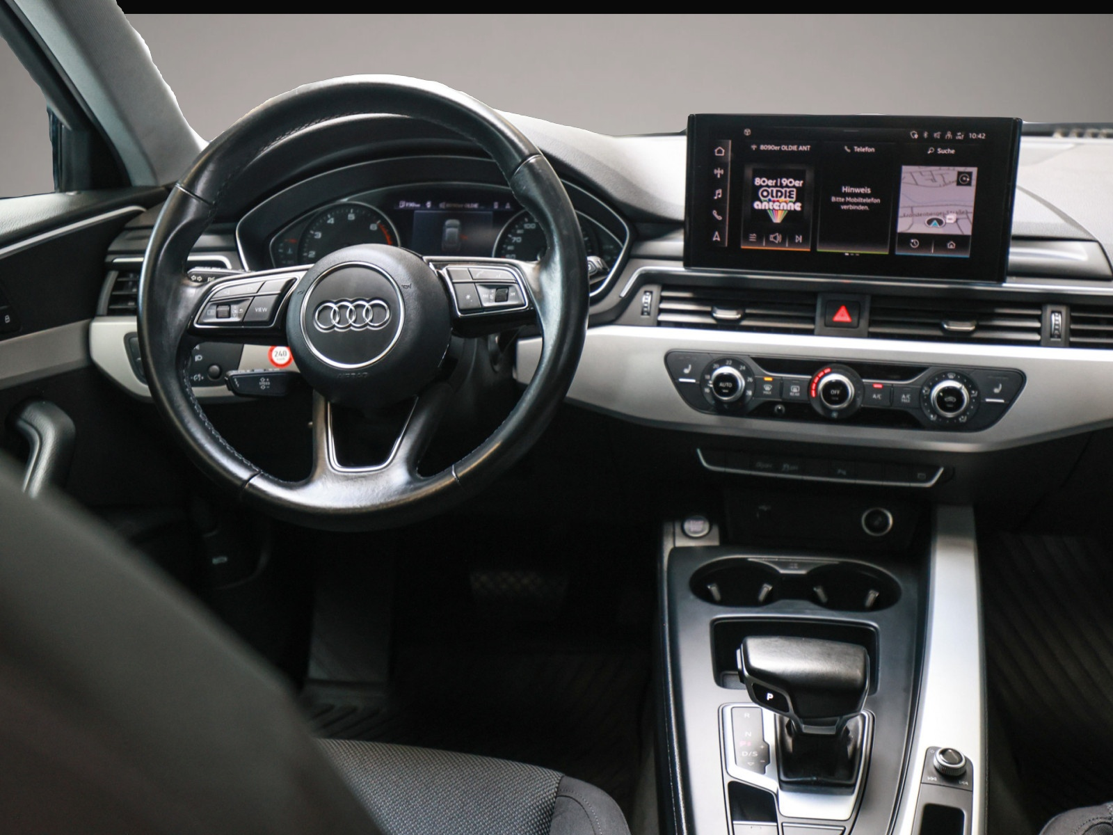 Audi A4 (05/2022, Benzin)