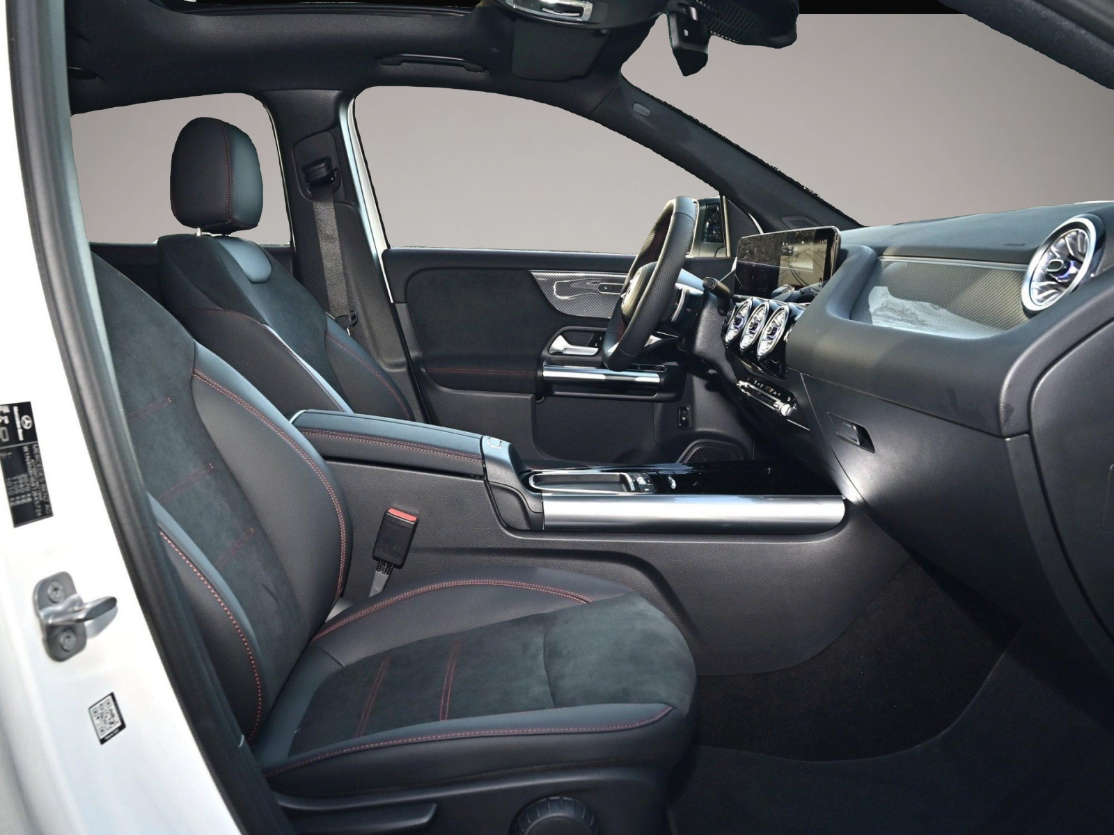 Mercedes-Benz GLA 200 (12/2025, Benzin)