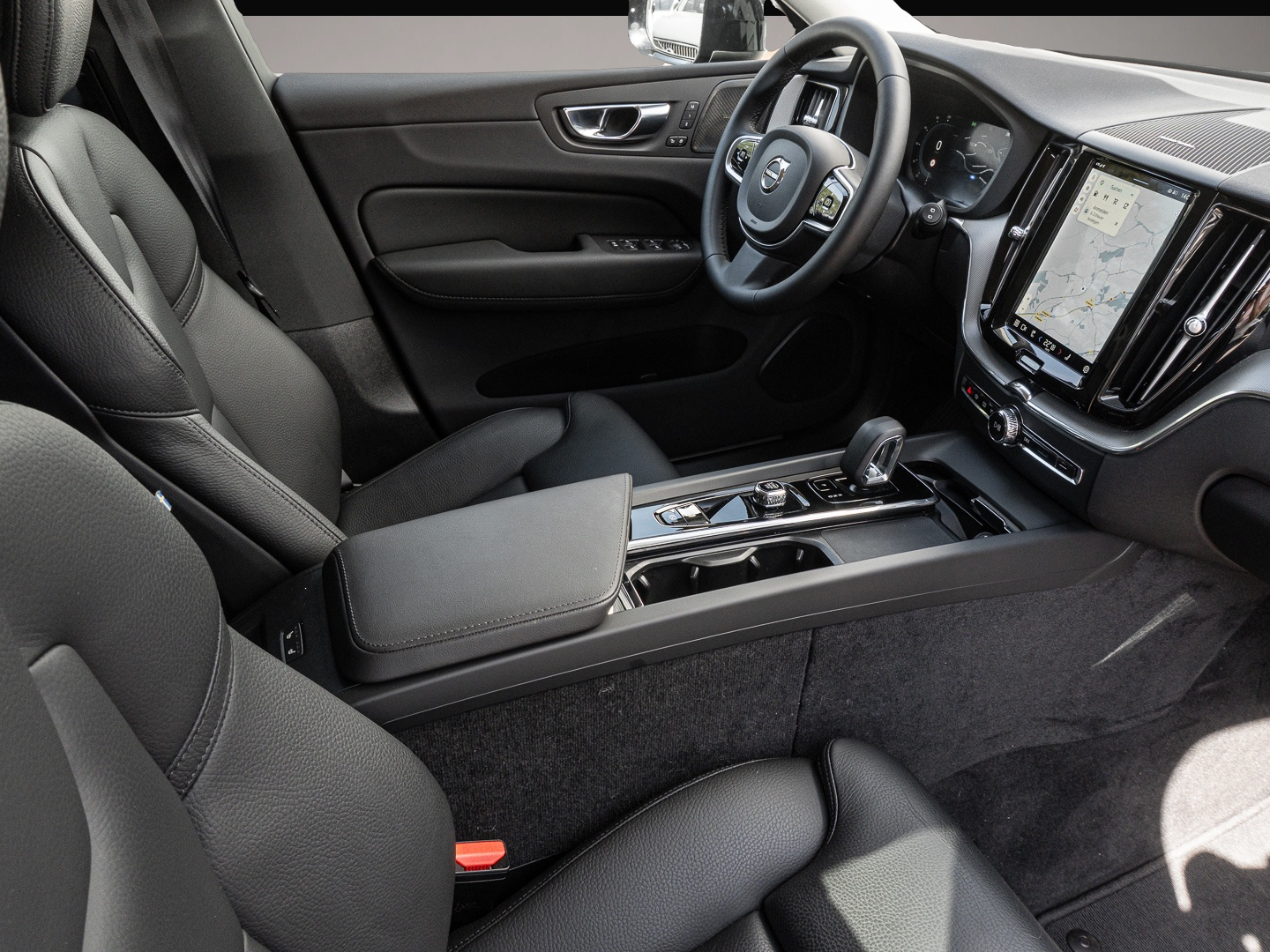 Volvo XC60 (02/2024, Benzin)