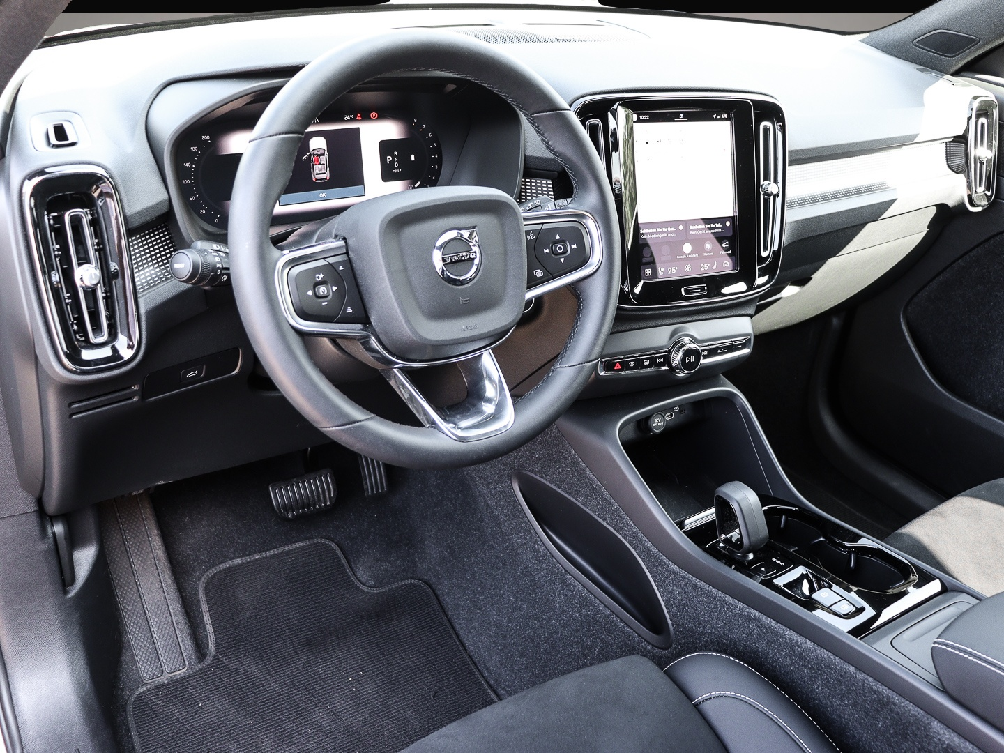 Volvo XC40 (12/2023, Benzin)