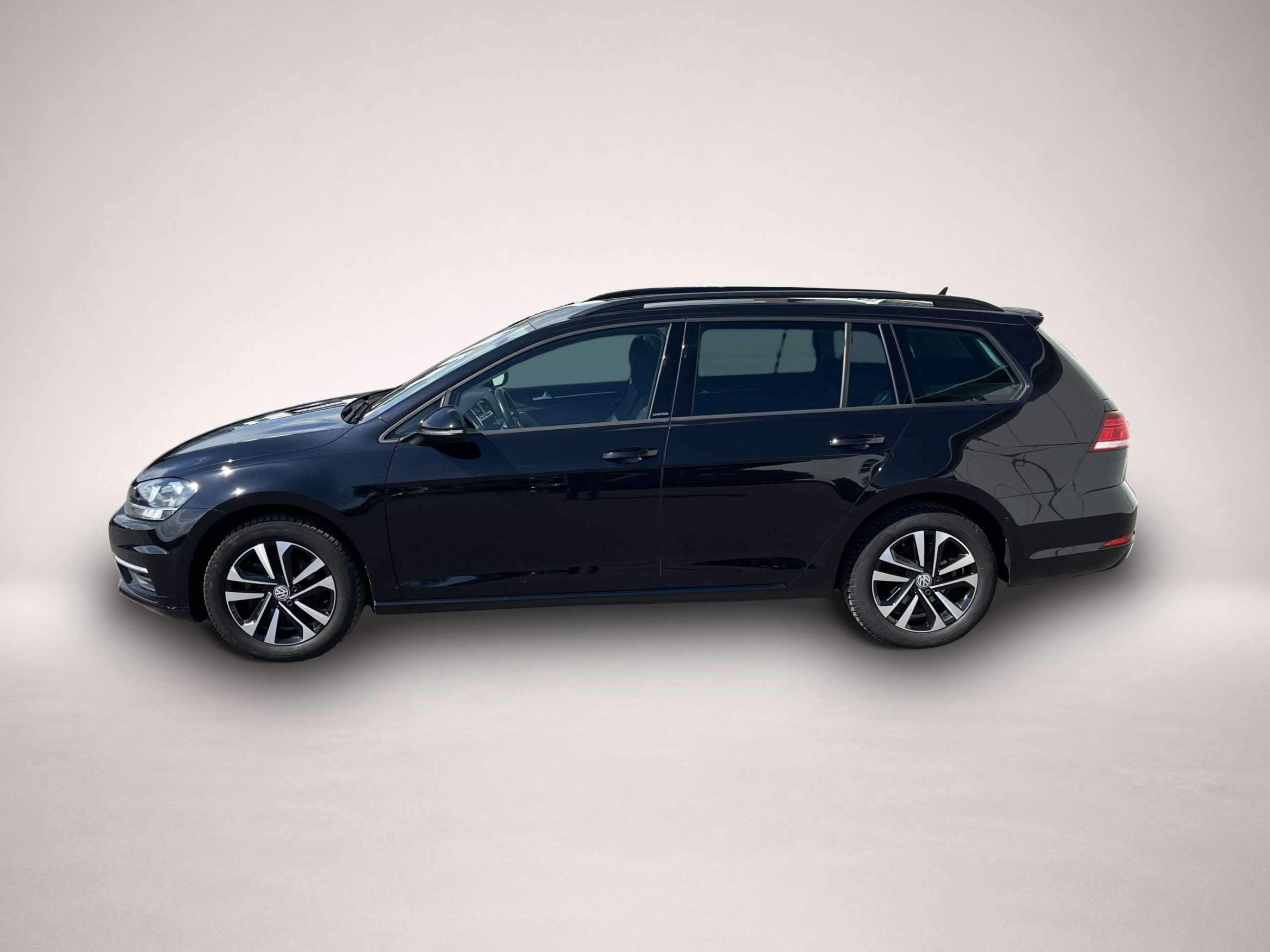 Volkswagen Golf (12/2020, Benzin)