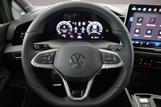 Volkswagen Golf (08/2026, Benzin)