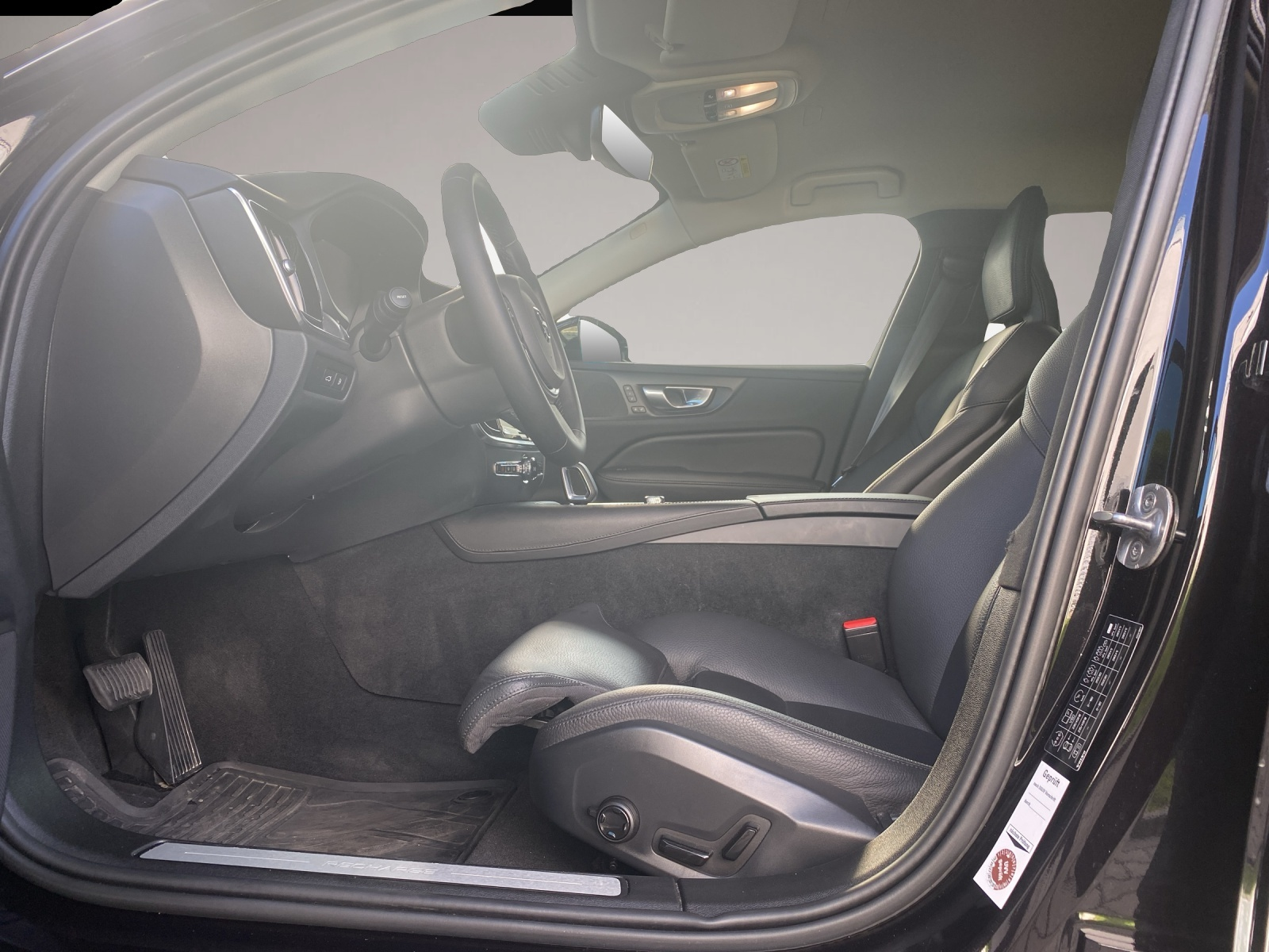 Volvo V60 (04/2023, )