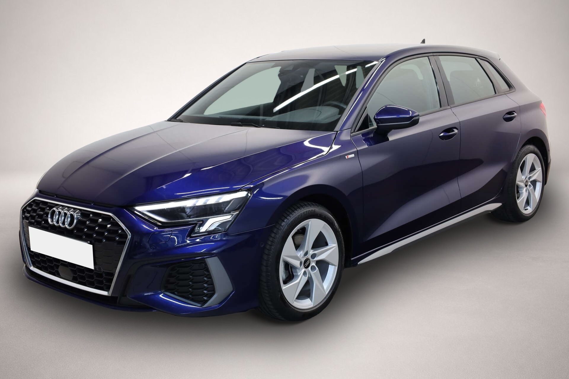 Audi A3 (03/2023, Benzin)