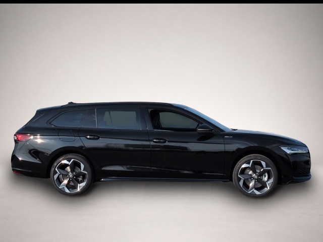 Skoda Superb, Bild 2 von 8