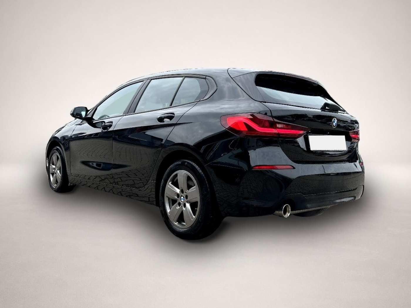BMW 118 (10/2022, Benzin)