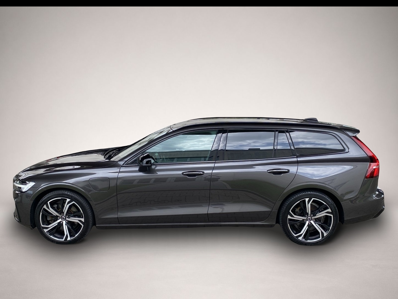 Volvo V60 (05/2023, )
