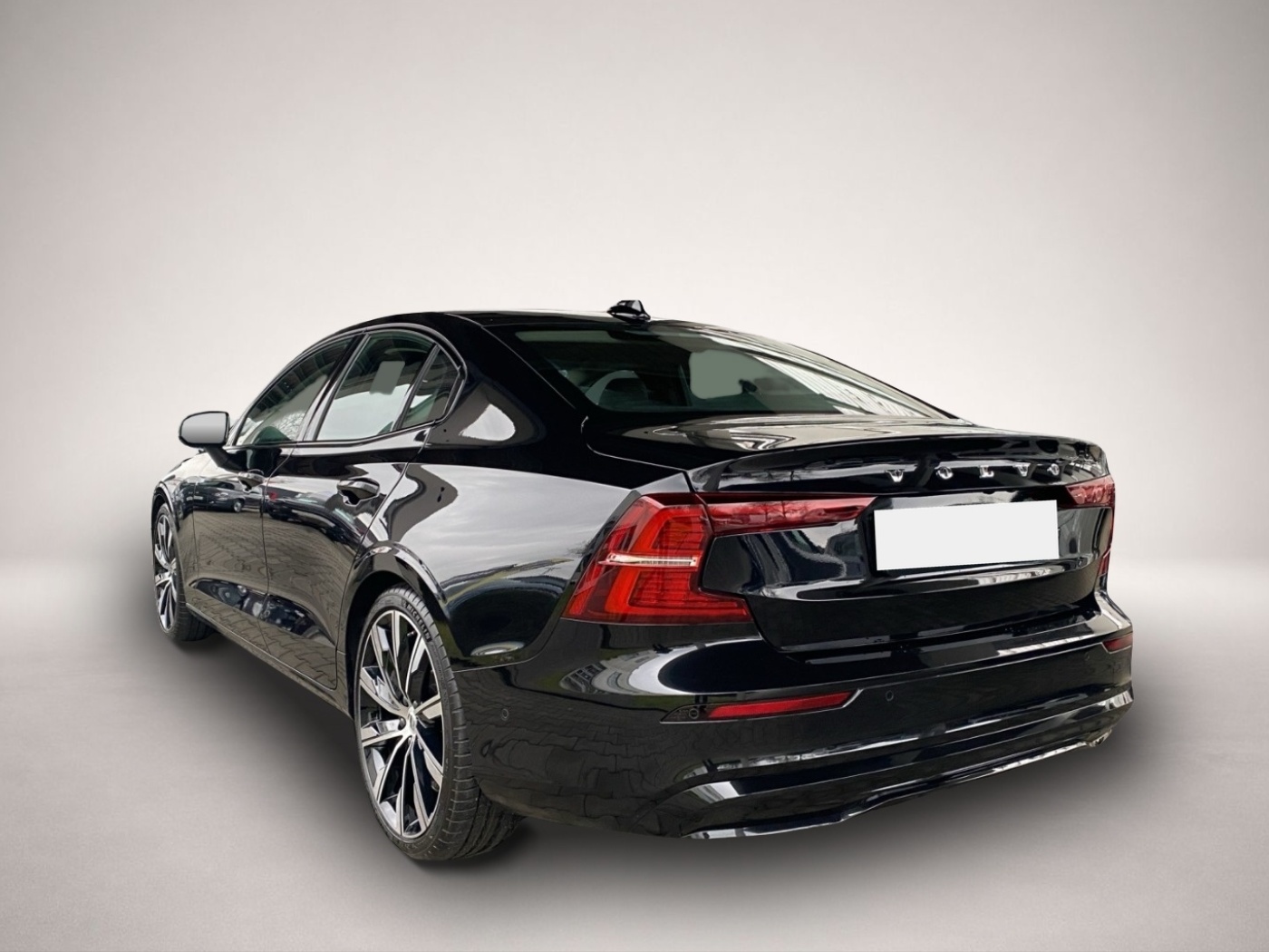 Volvo S60 (11/2023, Benzin)