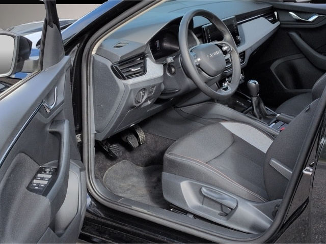 Skoda Scala (09/2025, Benzin)