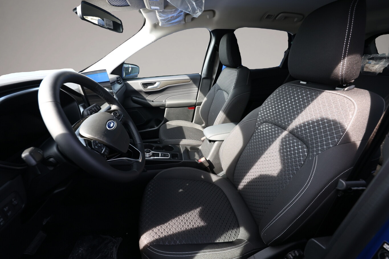 Ford Kuga (01/2026, Benzin)