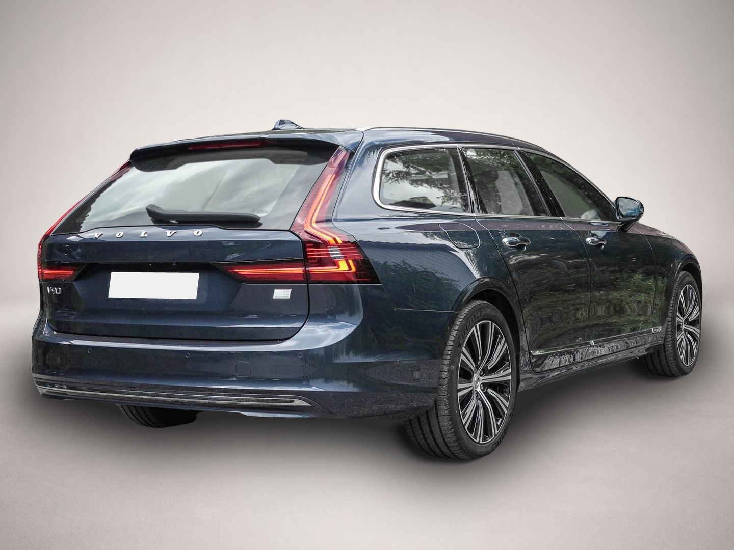 Volvo V90 (01/2022, Hybrid (Benzin/Elektro))