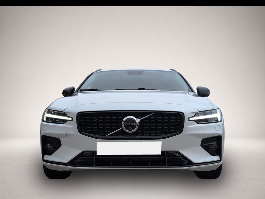Volvo V60 (08/2025, Benzin)