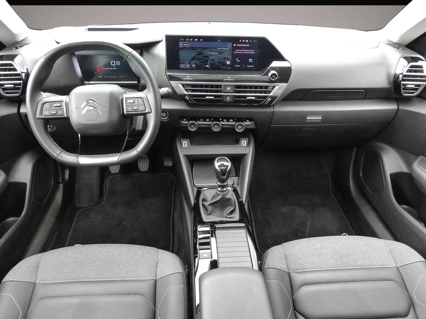 Citroen C4 (10/2023, Benzin)