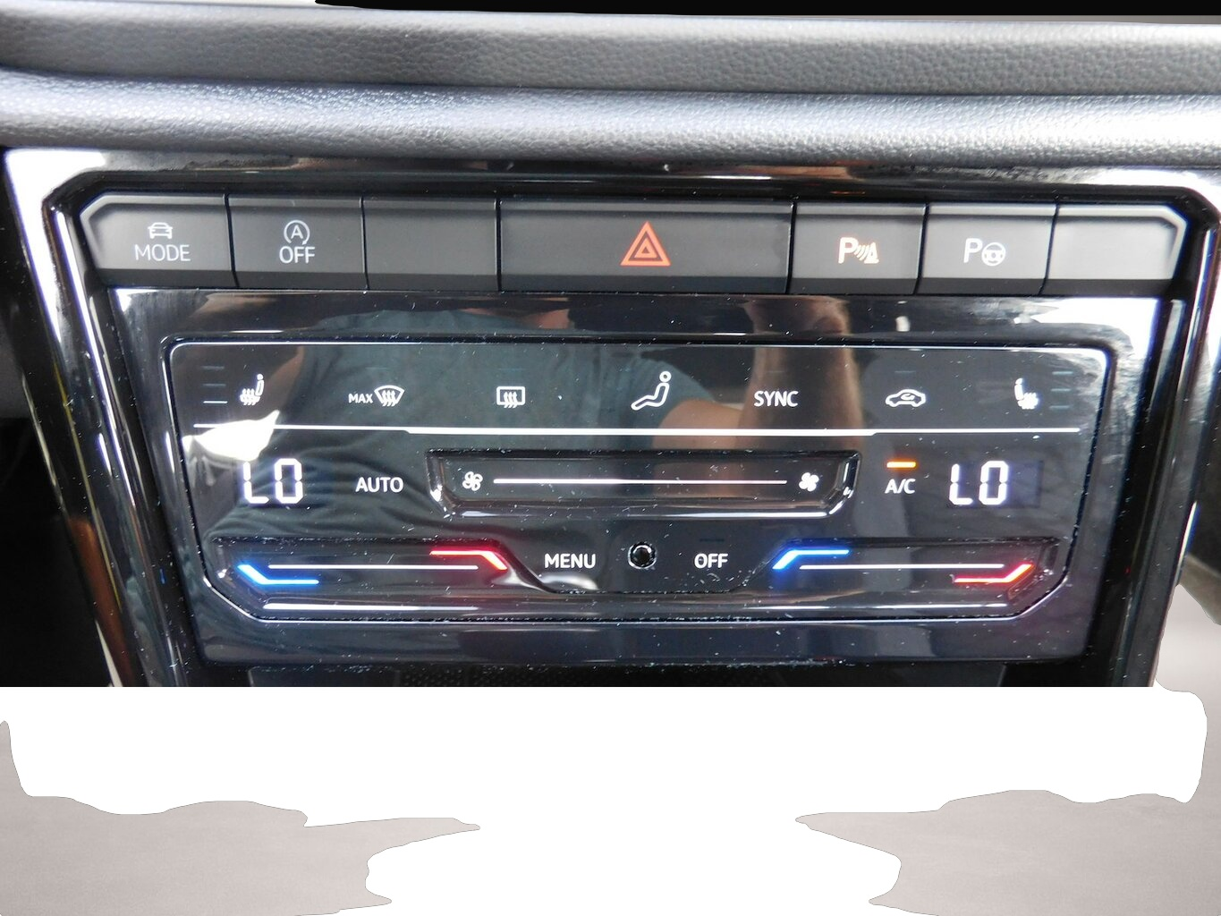 Volkswagen T-Roc (03/2024, Benzin)