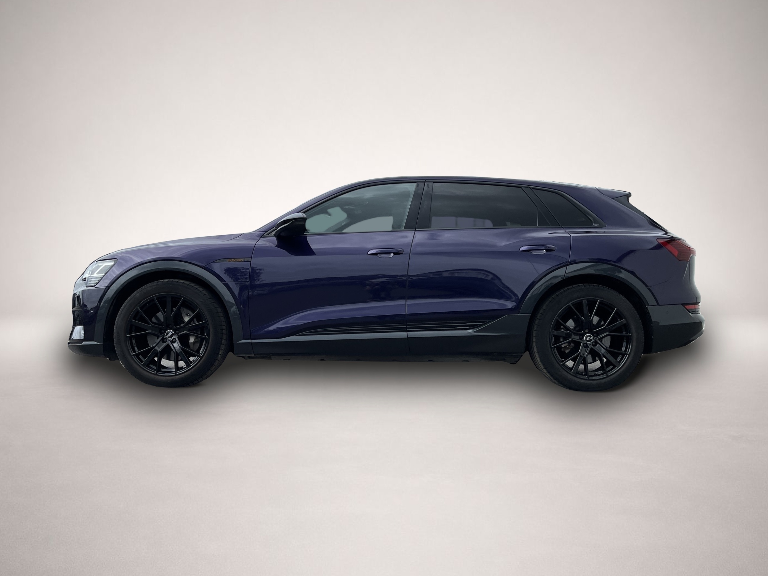 Audi e-tron (12/2022, ELECTRIC)