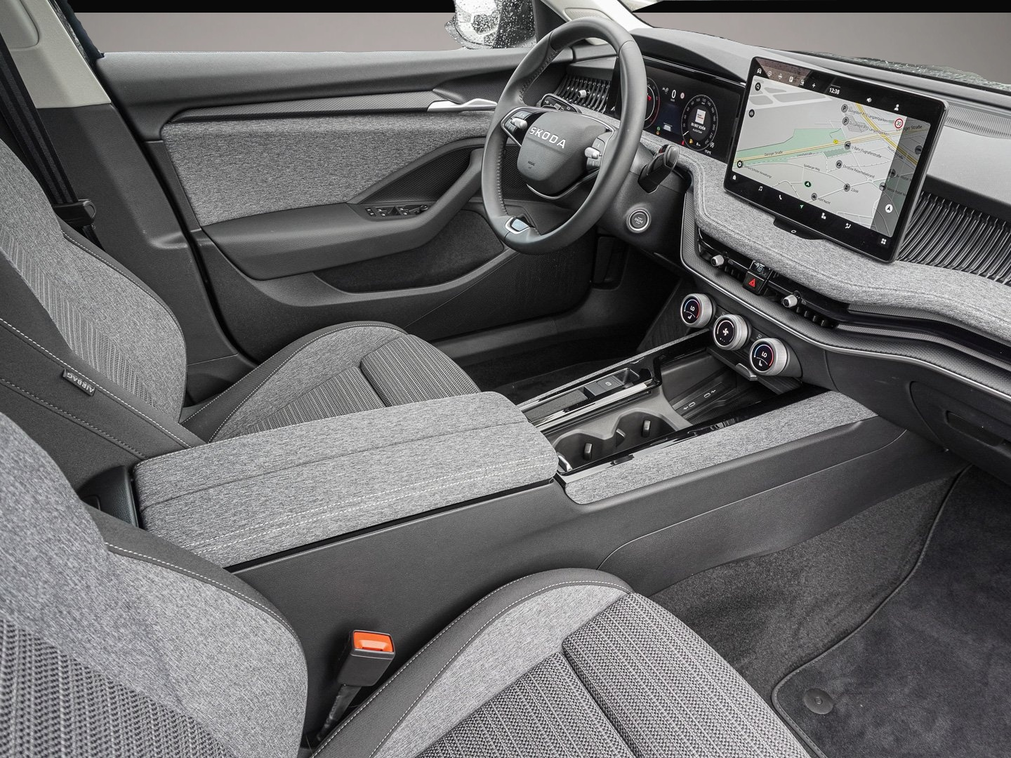 Skoda Superb (07/2025, Benzin)