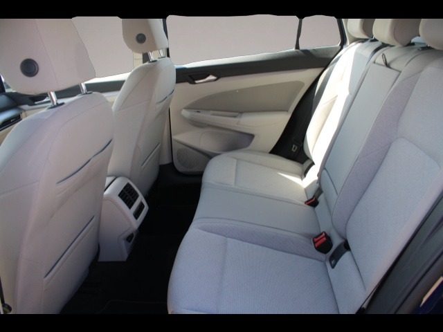 Volkswagen Golf (12/2021, )