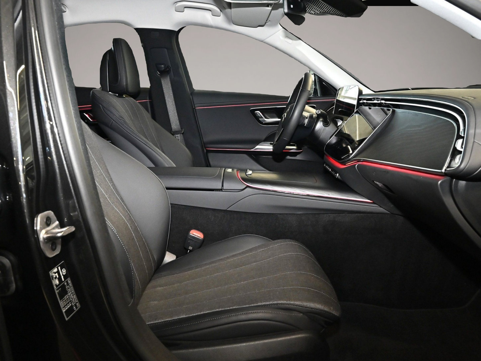 Mercedes-Benz E 300 (11/2024, Hybrid (Diesel/Elektro))