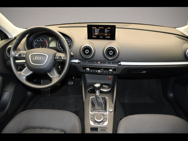Audi A3 (03/2016, )